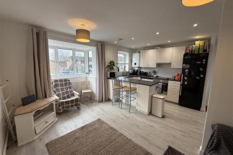 Living Room/Kitchen