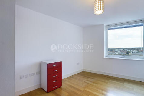 Dock Head Road, Chatham photo 4