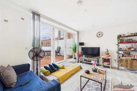 Kitchen/ Living Area