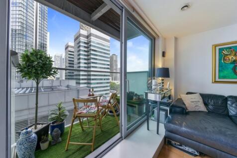 PAN PEN - EAST TOWER