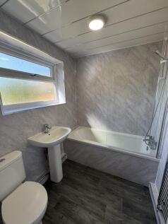 Kilburn Drive, Wigan photo 4