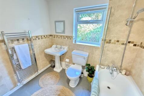 Ground floor bathroom