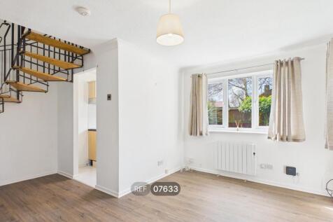 Living room / Dining area
