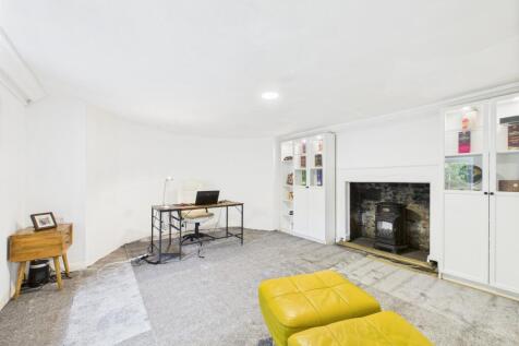 CAM03481G0-PR0110-STILL032