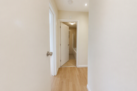 Entrance Hallway - Virtually Staged