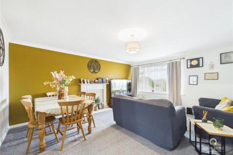 Lounge/Dining Room 1