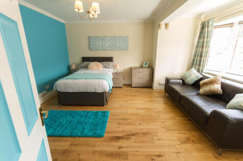 Blue Room at £725pcm