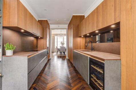 Main Kitchen