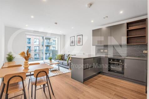 KITCHEN/RECEPTION
