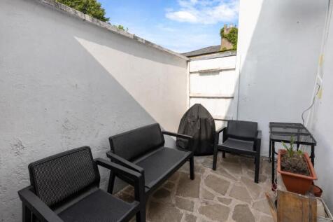 111848_Newholme-Upper-Bath-Street-15.jpg