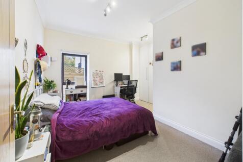 CAM01740G0-PR0463-STILL003