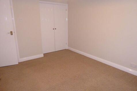 Portstone Court, Duston, Northampton photo 3