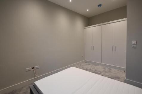 bed1.jpg