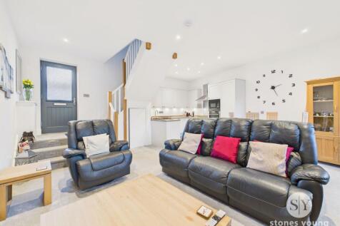 Open Lounge &amp; Dining Room