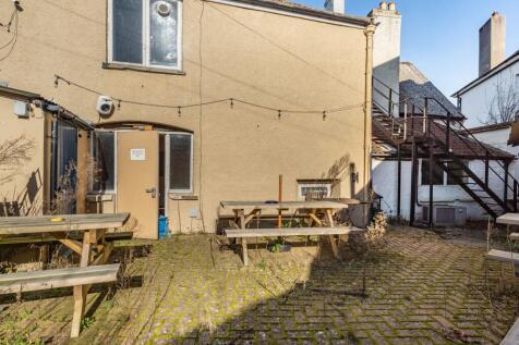 Monmouth Conservative Club, 15 Whitecross Street, Monmouth, NP25 3BY