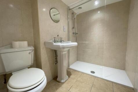 Basement shower room