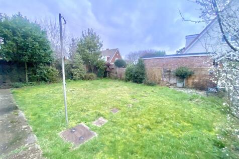 Enclosed Rear Garden