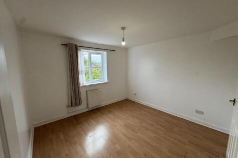 Woolwich Court, 2 Hodson Place, Enfield, EN3 photo 3