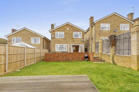 9 Gladstone Rise, HP13 7NW-13.jpg