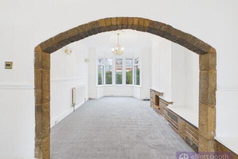 55 Chislehurst Avenue photo 3