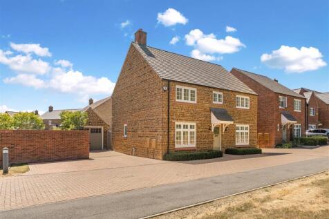 11 Bateman Close, Banbury-3.jpg