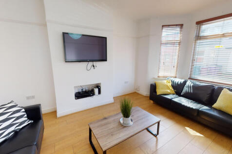 5-bed house on Egerton Road, Liverpool, £3,142/mo