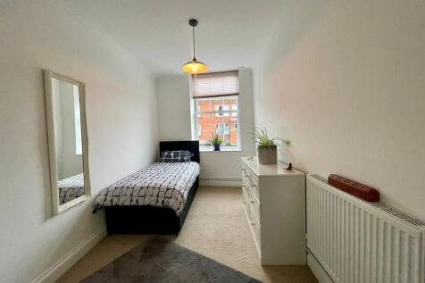 0b7bd9b5-a403-4ba...