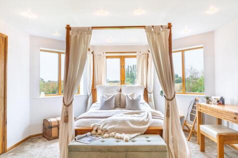 Principal bedroom No.7