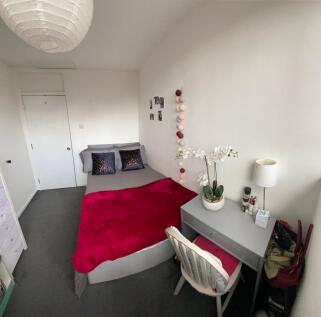 Large Rooms - Crondall Street
