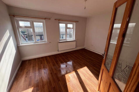 Fallow Park Avenue, Blyth, NE24 5 photo 5