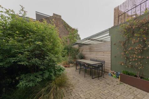 Wellington Road, E17