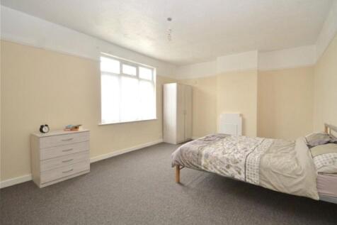 Bedroom 1.jpg