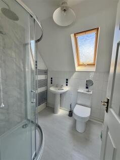 En-Suite Shower Room: