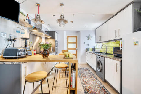 1362379-12-68de6f...