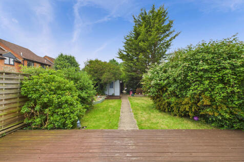 CAM02909G0-PR0424-STILL023