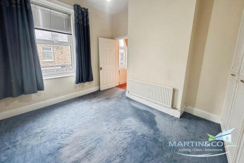 Hare Hill Road, Littleborough photo 4