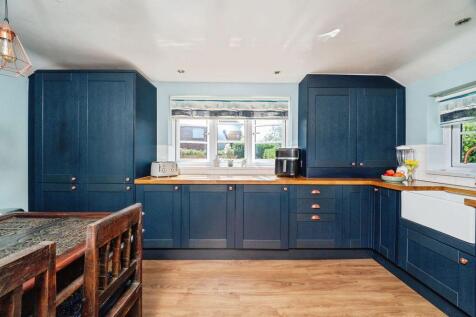 Kitchen pic 2