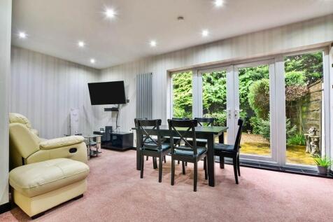 Living Room/Dining R