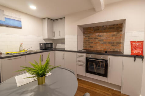 6 Gloucester Street, Leamington Spa photo 2
