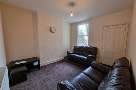16 Victoria Street, Leamington Spa photo 3