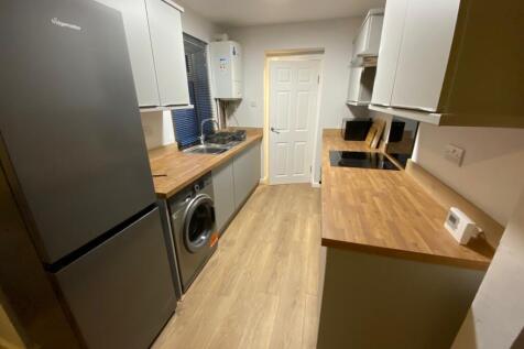 Broad Street (3BED), Newcastle-under-Lyme, ST5 photo 3