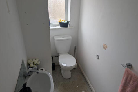 2nd floor toilet 2