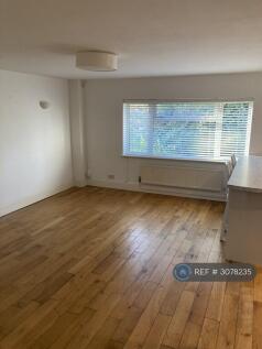 Hickling Way, Harpenden, AL5 photo 4