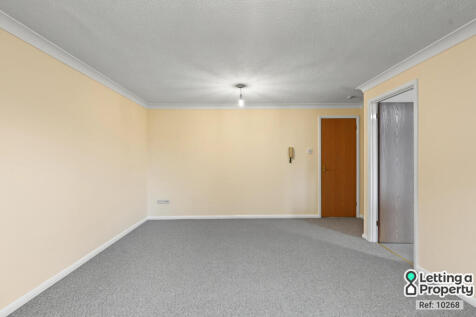 Yeomanry Close, Epsom, Surrey, KT17 4DD photo 5