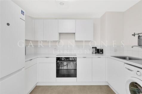 Hanover House, 7 St. George Wharf, Vauxhall, London, SW8 photo 4