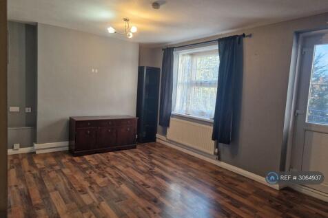 London Road, Mitcham, CR4 photo 3