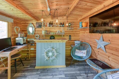 Wentworth Barn-garden room1.jpg