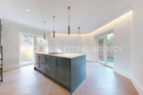 Kitchen_Watermarked.png
