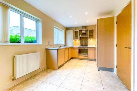 Victoria Road , Ferndown , Dorset photo 5
