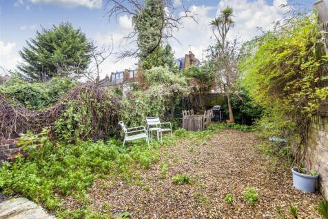 Lettings Brackenbury Cardross Street - Garden.jpg